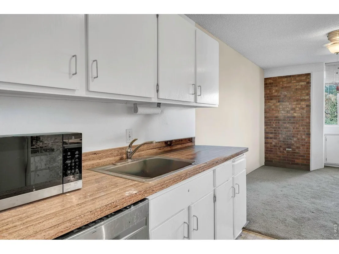 Photo of Unit 406 at 850 20th St