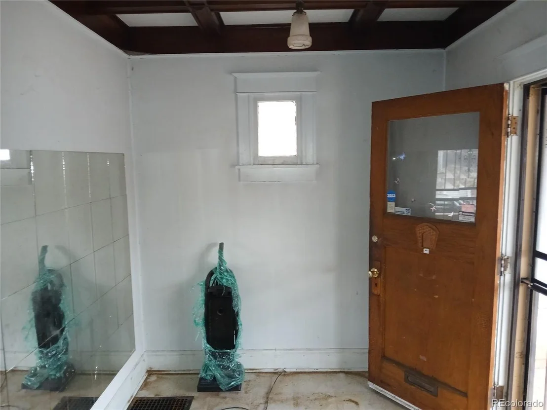 Photo of 2541 Elm St