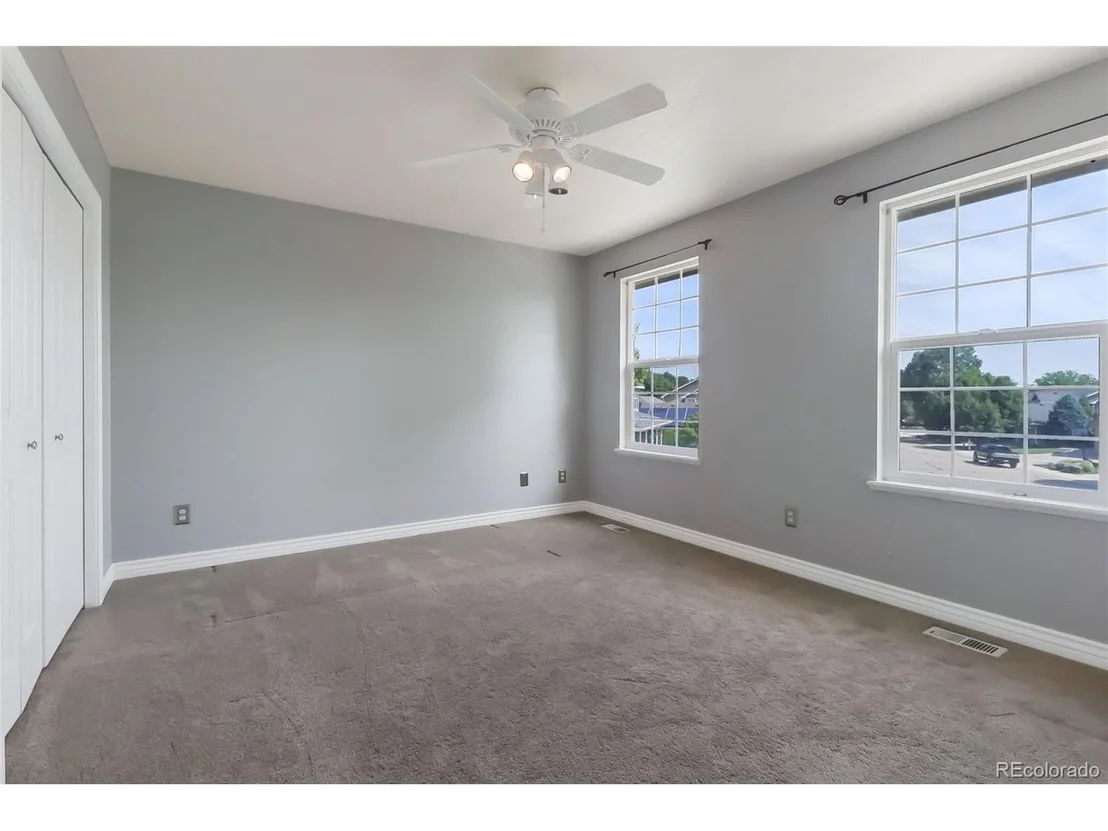Photo of 125 52nd Ave