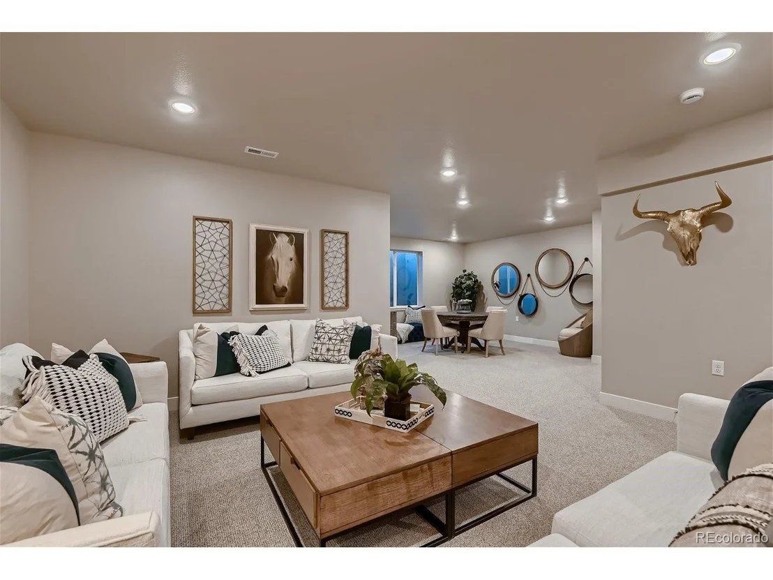 Photo of 895 Quarry Cir