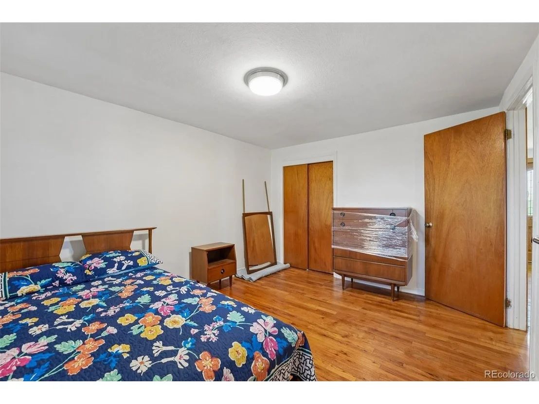 Photo of 101 2nd St