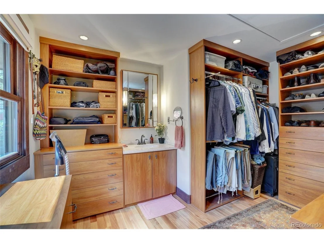 Photo of 25751 Village Cir