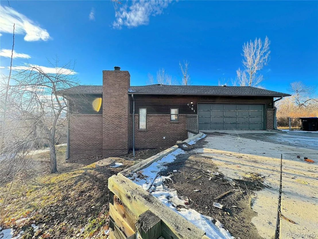 Photo of 6861 Oberon Rd