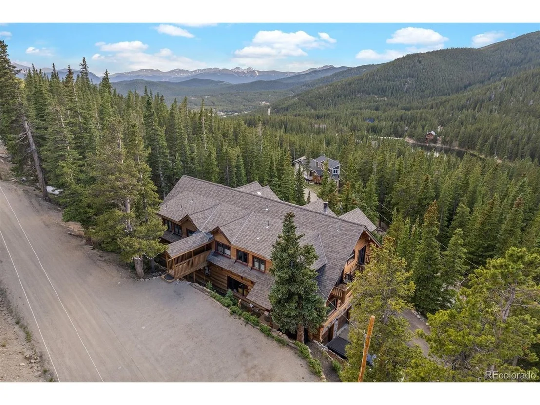 Photo of 336 Crest Dr