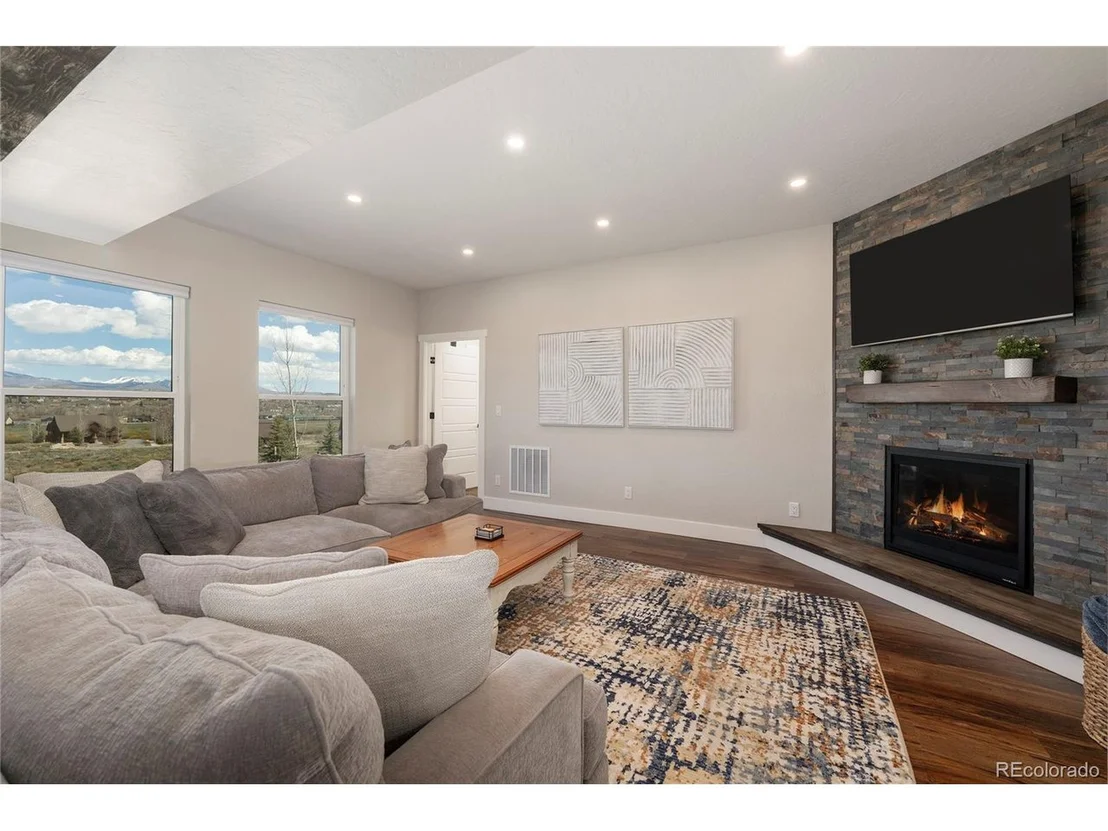 Photo of 719 Saddle Ridge Cir