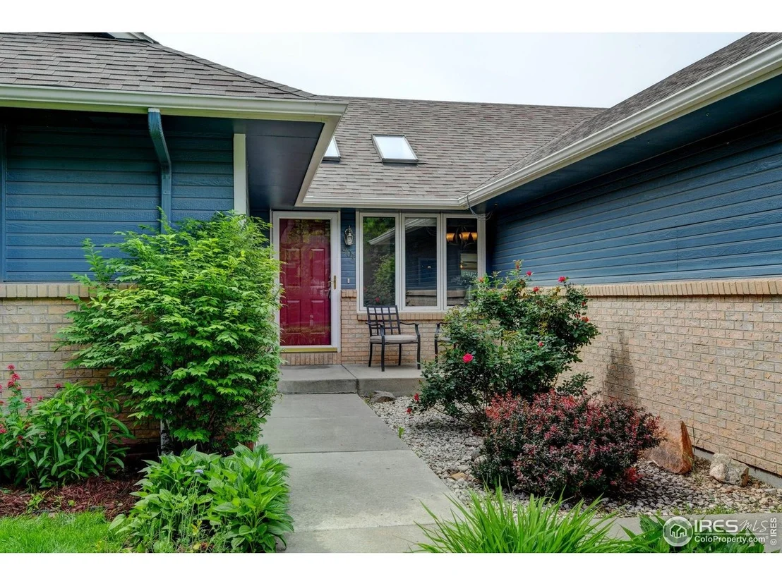 Photo of 901 Welch Ave