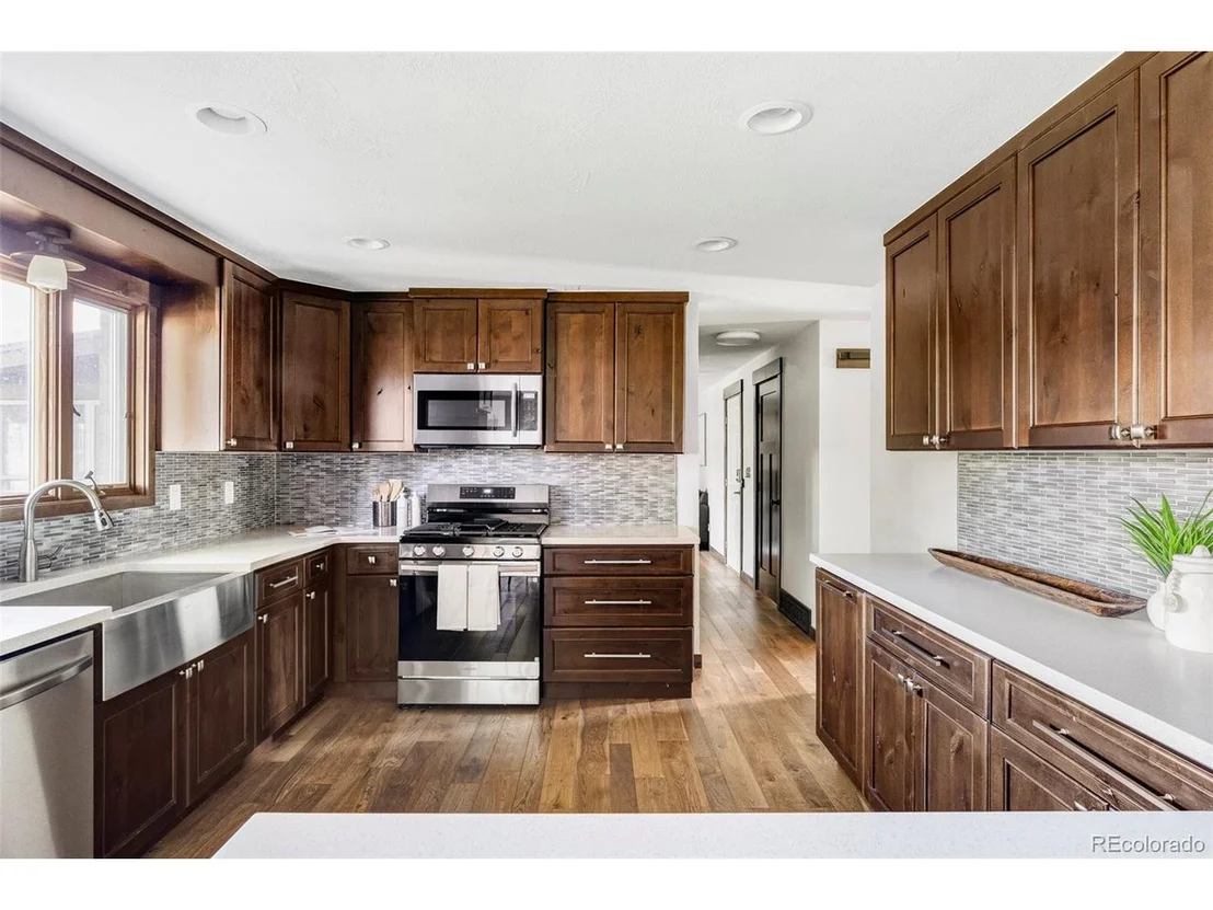 Photo of 365 Seminole Dr