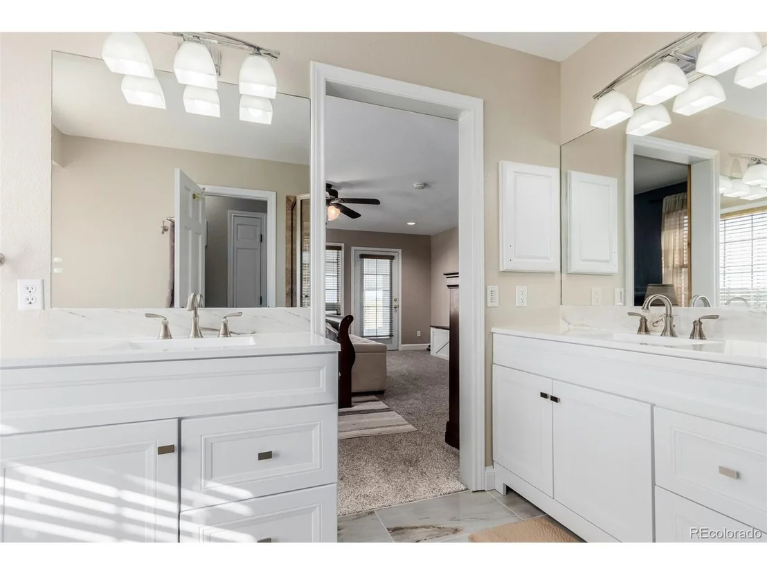 Photo of 2257 Deerpath Rd