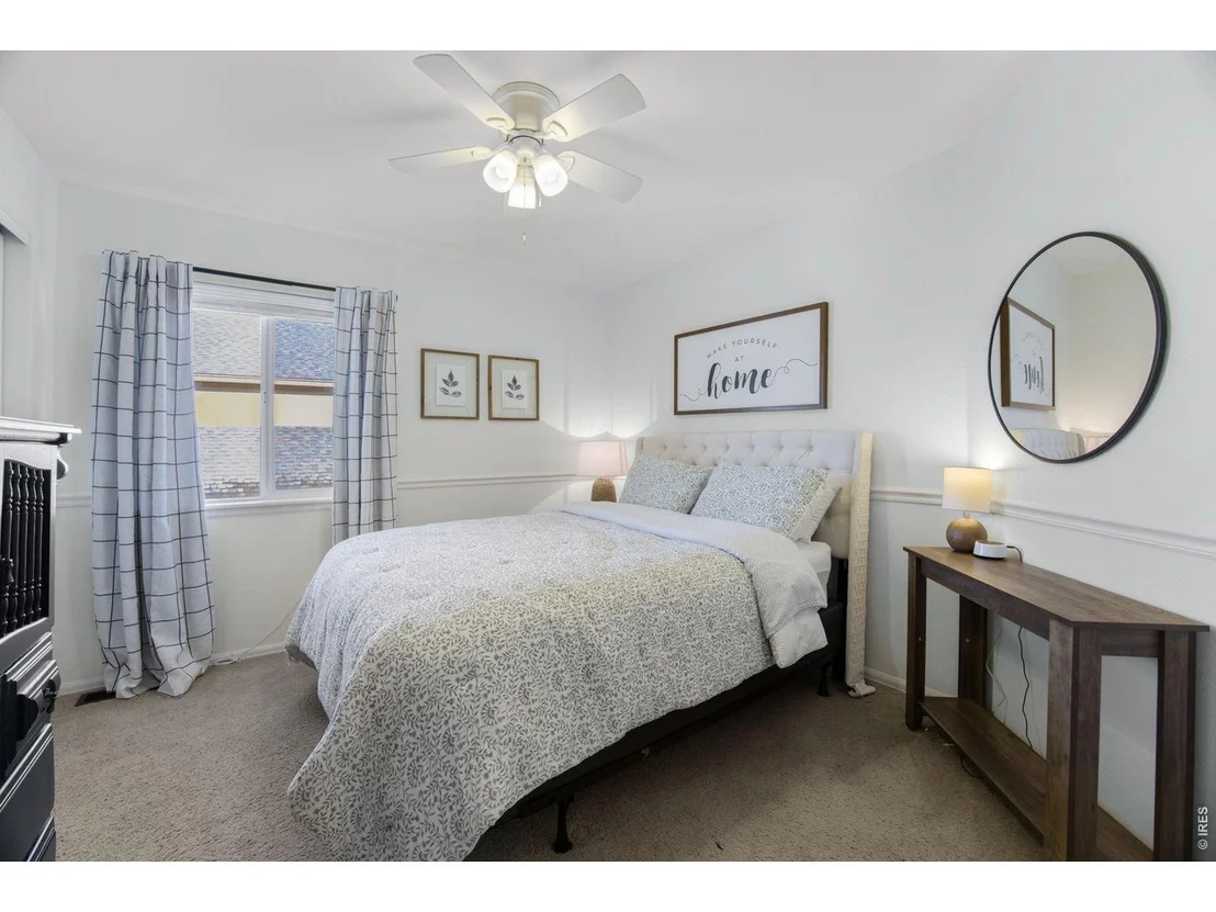 Photo of 6386 Mayfair Ave