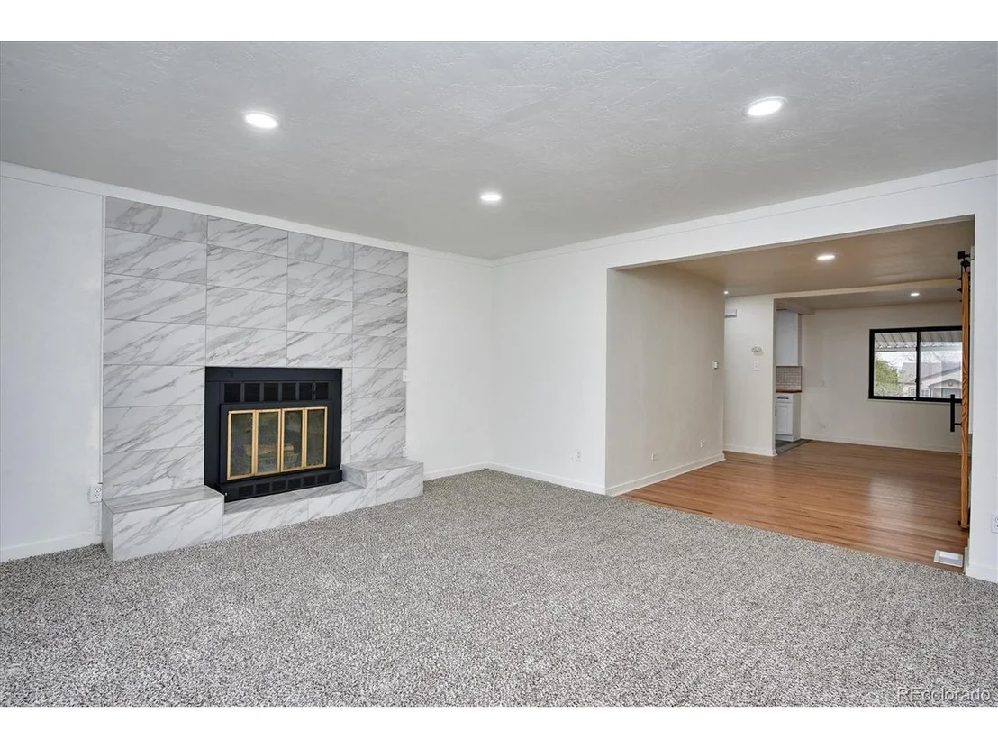 Photo of 735 N Hooker St