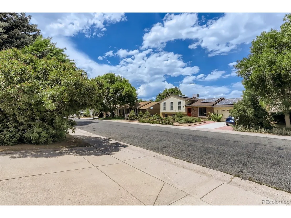 Photo of 216 Summit Cir