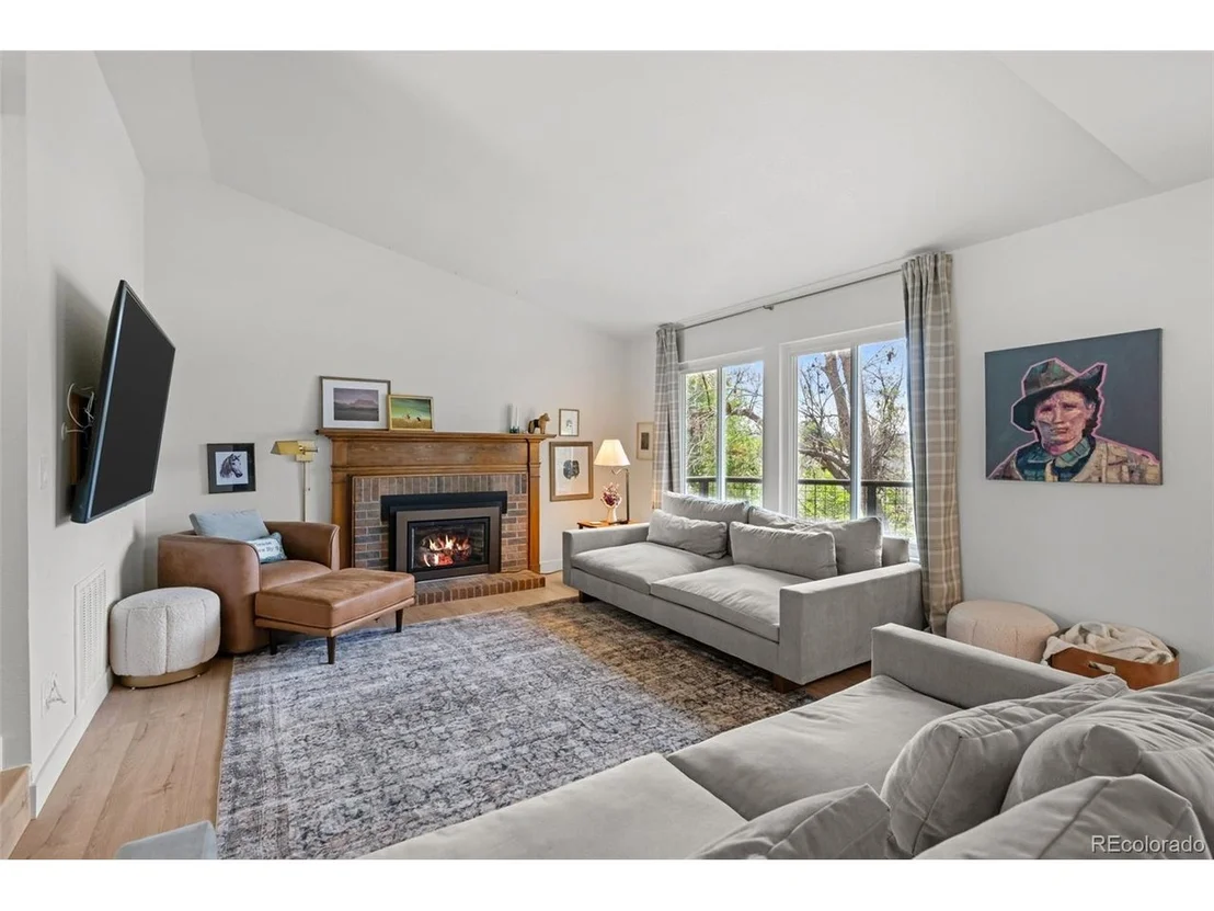 Photo of 755 Old Stone Dr