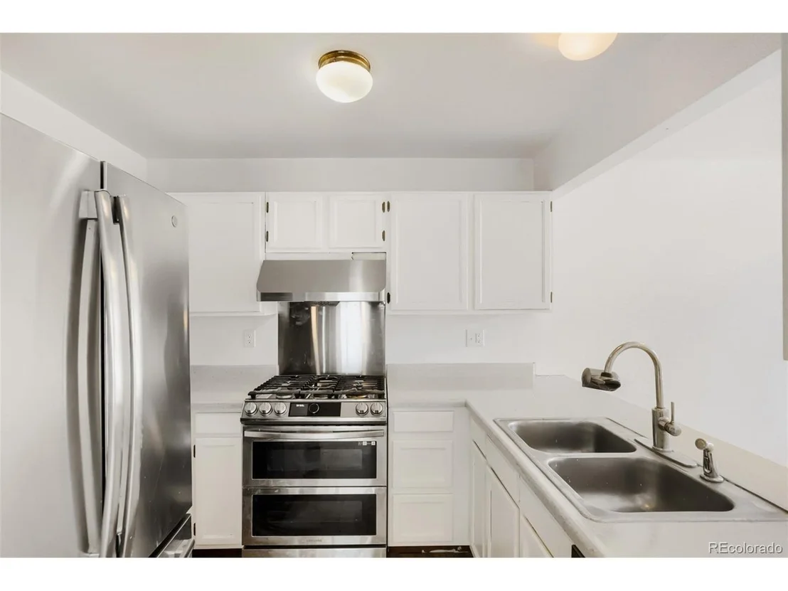 Photo of 1215 Devonshire Ct
