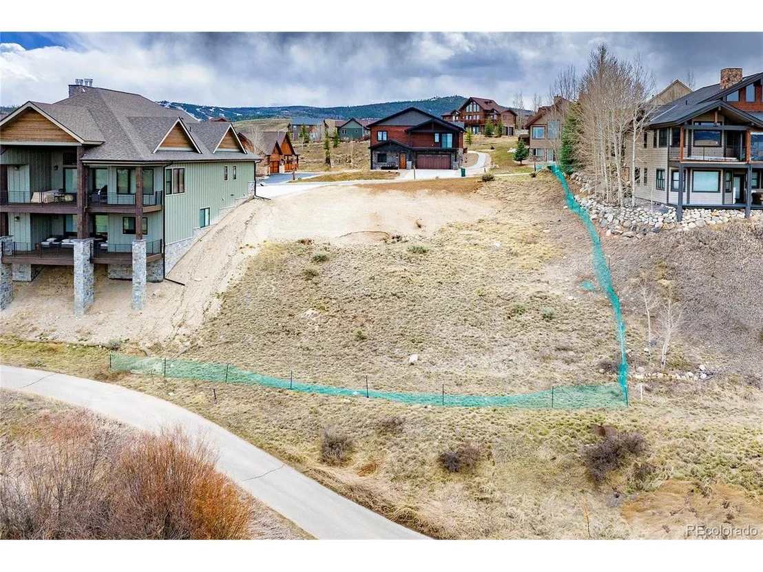 Photo of 844 Saddle Ridge Cir