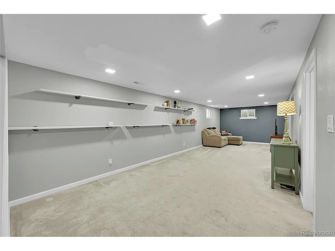 Photo of 6973 Oak Way