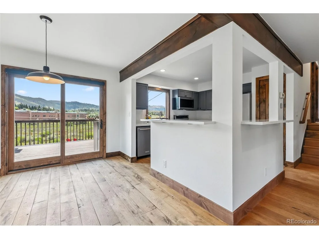 Photo of 815 Summit Dr