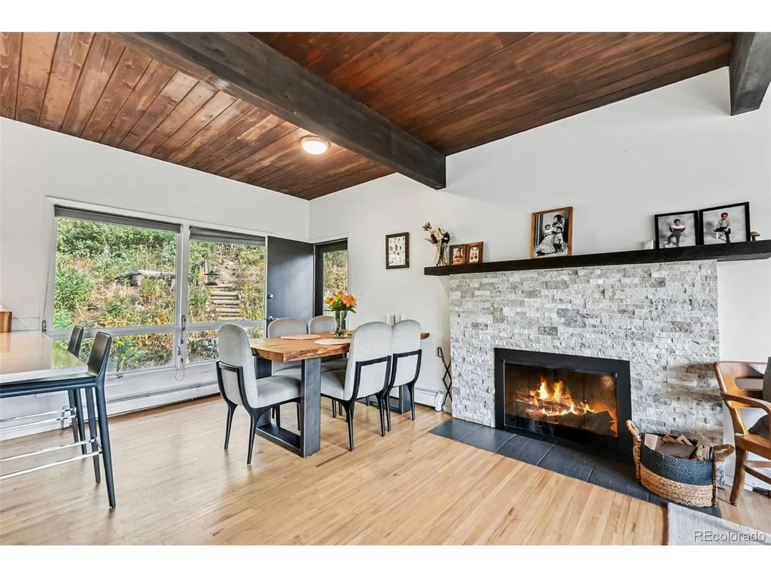 Photo of 218 Deer Path Rd