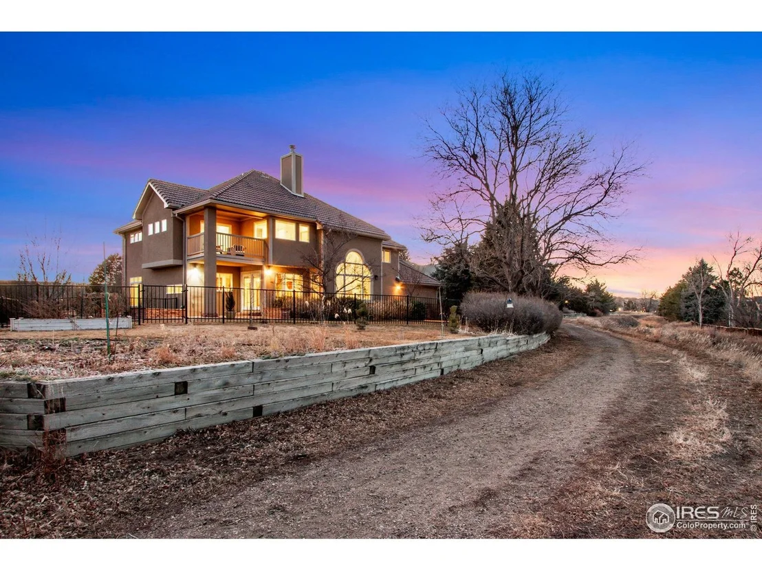 Photo of 378 High Pointe Dr