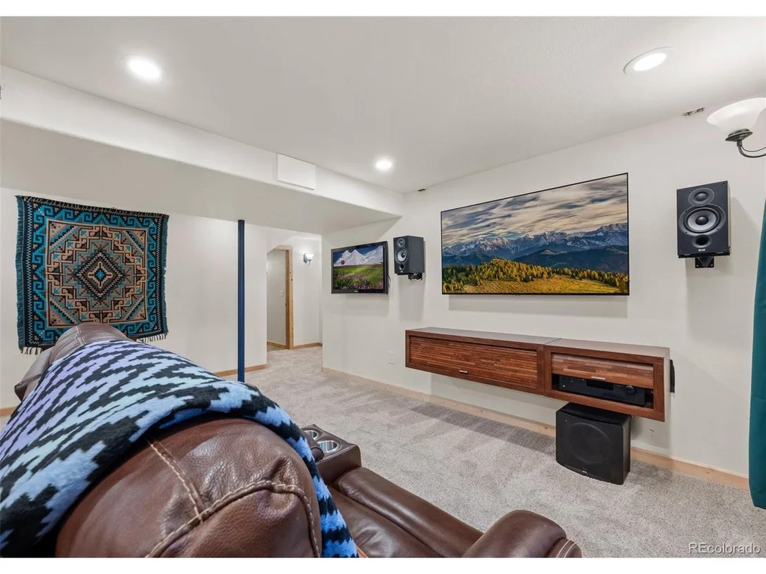 Photo of 6758 Sunburst Ave