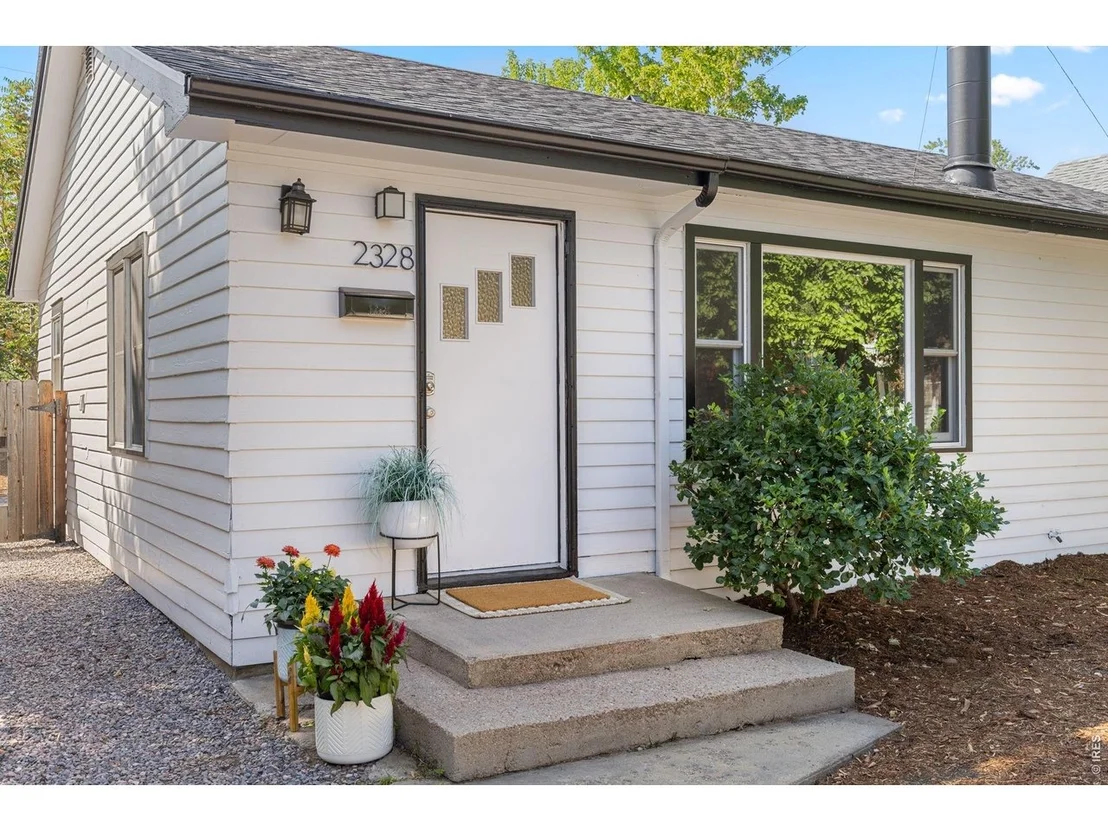 Photo of 2328 Walnut St
