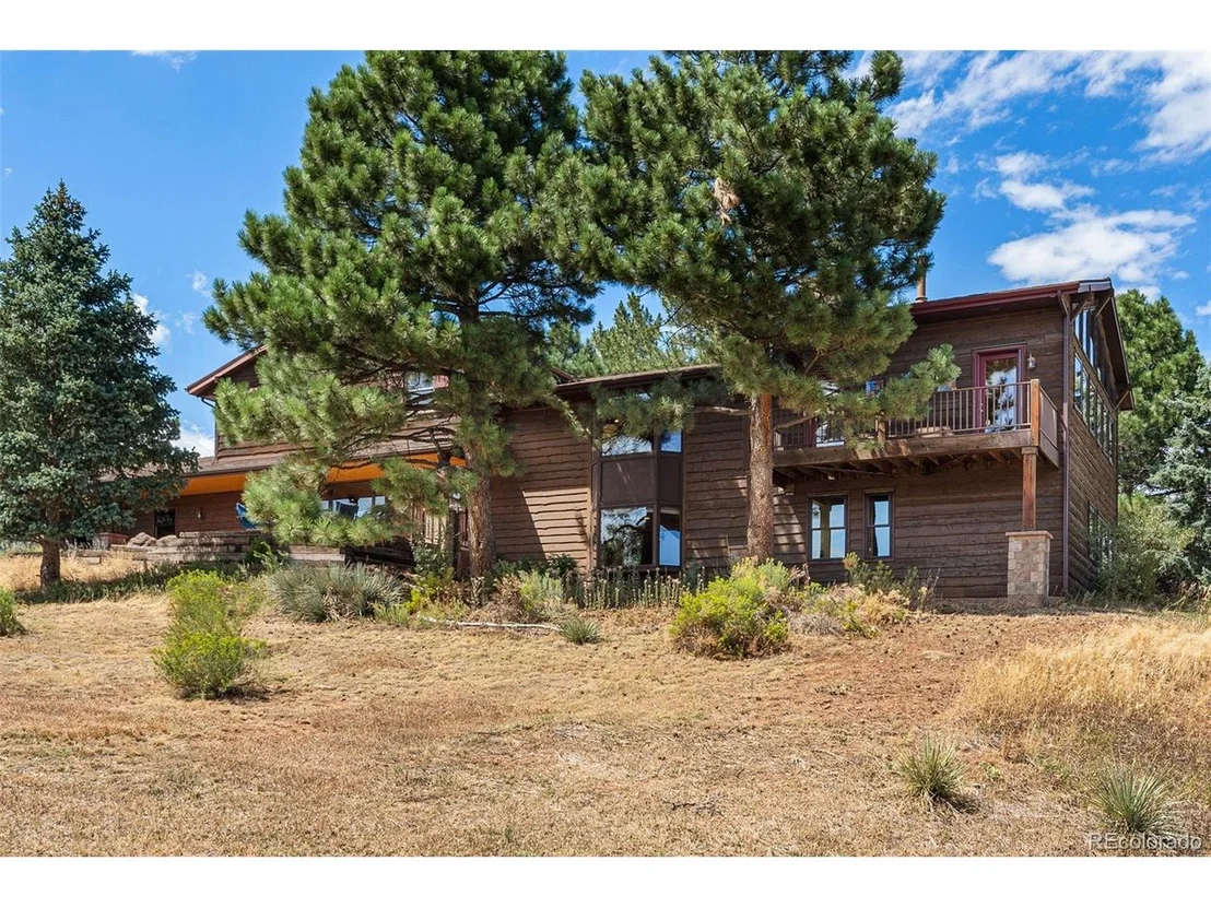 Photo of 15685 Cedarbrook Dr