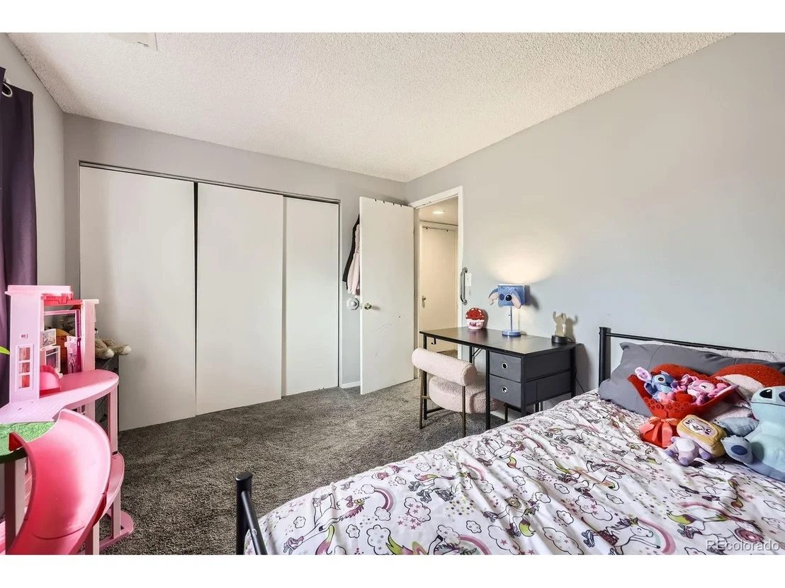 Photo of Unit 1008 at 2201 Sable Blvd