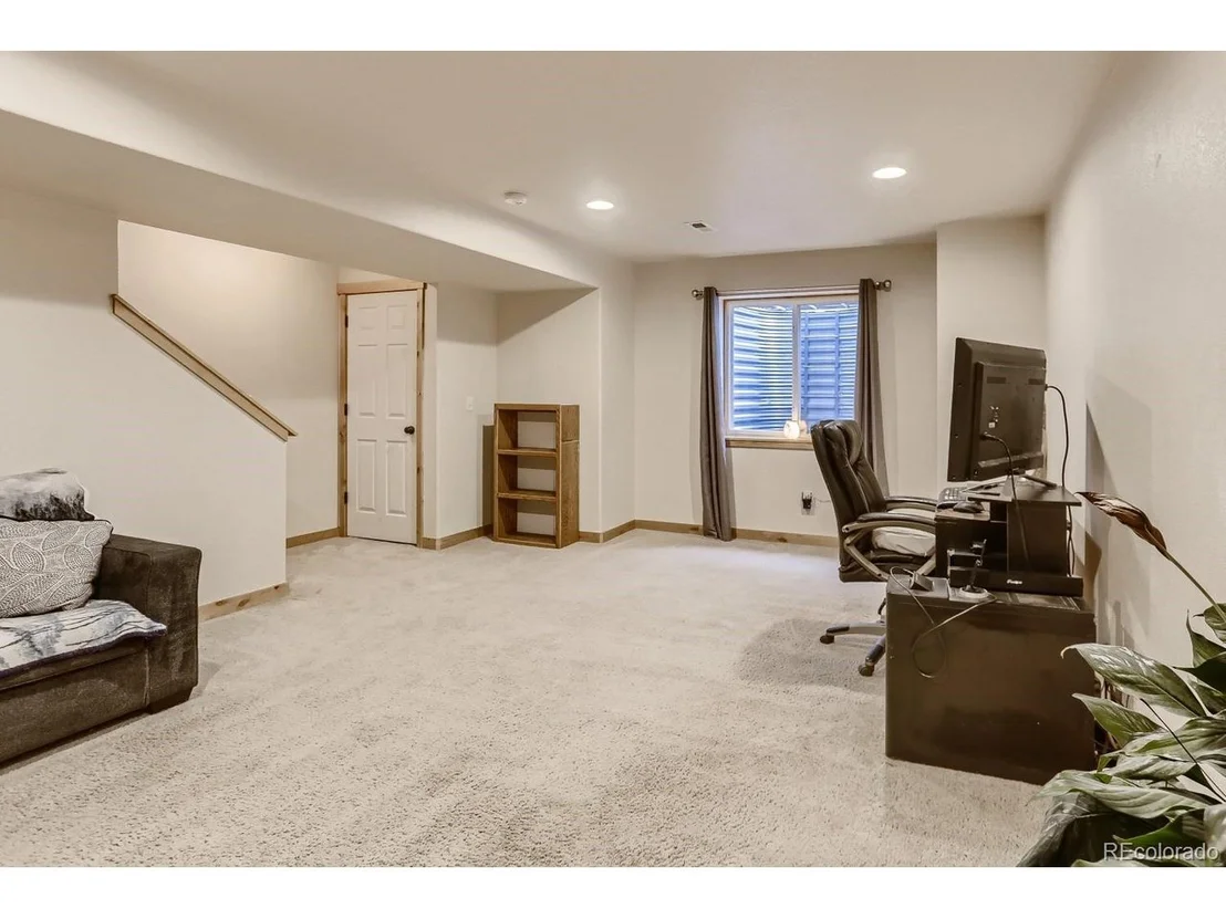 Photo of 451 Sundance Dr