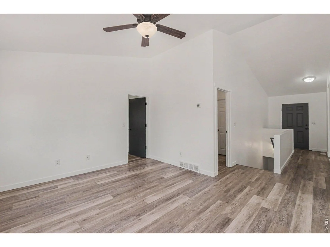 Photo of 943 Eagle Dr
