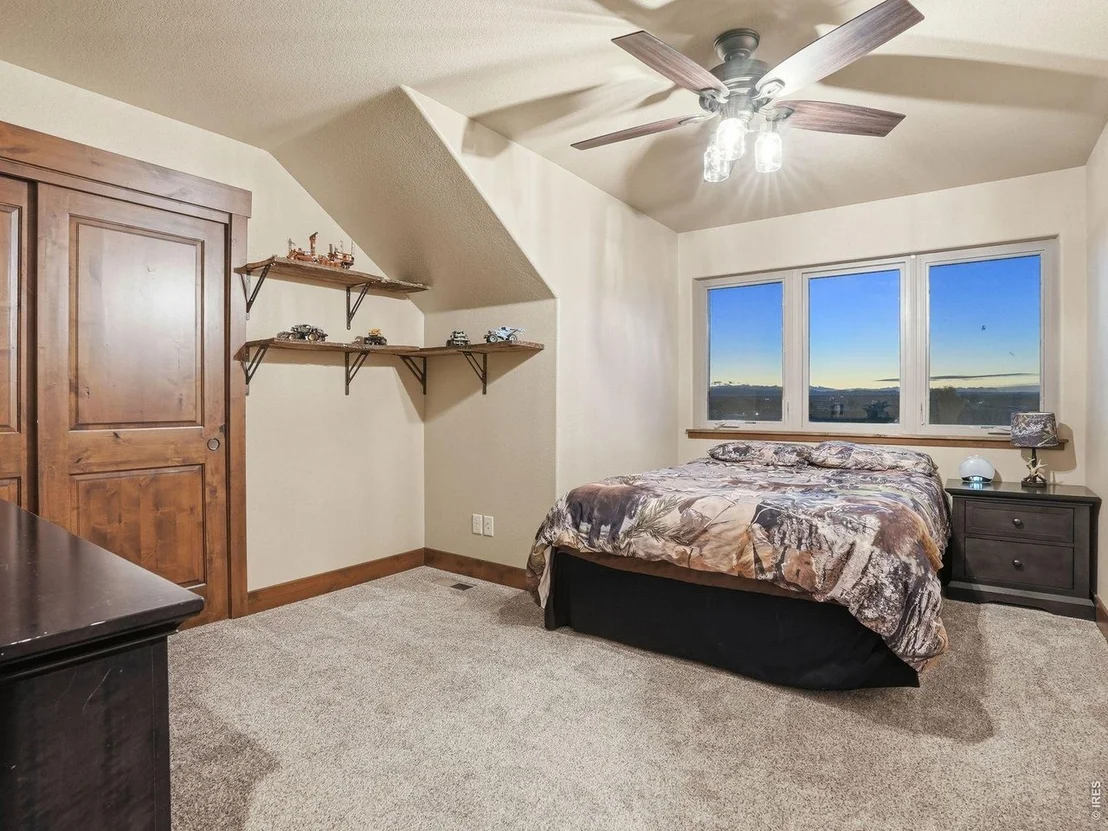 Photo of 39917 Hilltop Cir