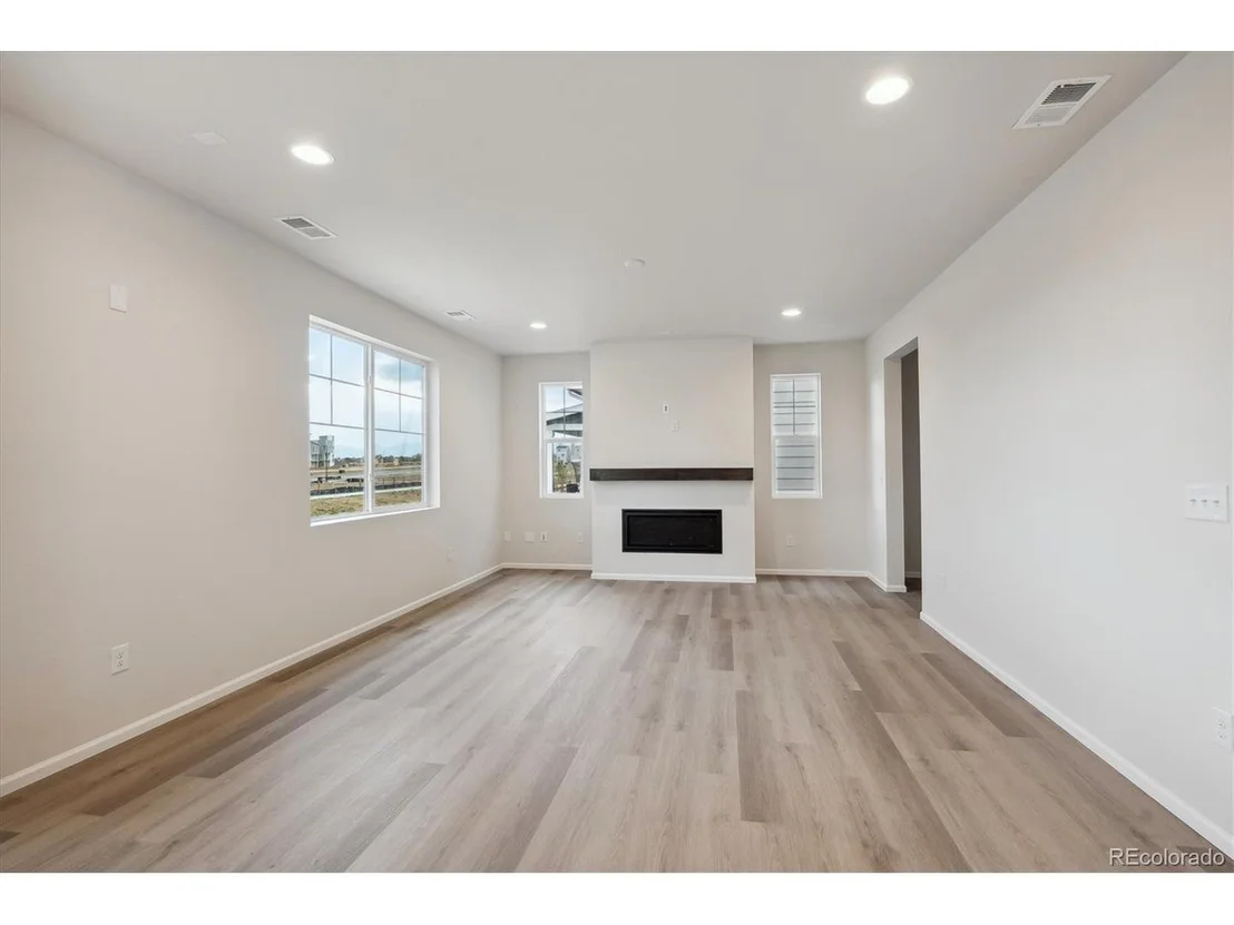 Photo of 1150 Joseph Pl