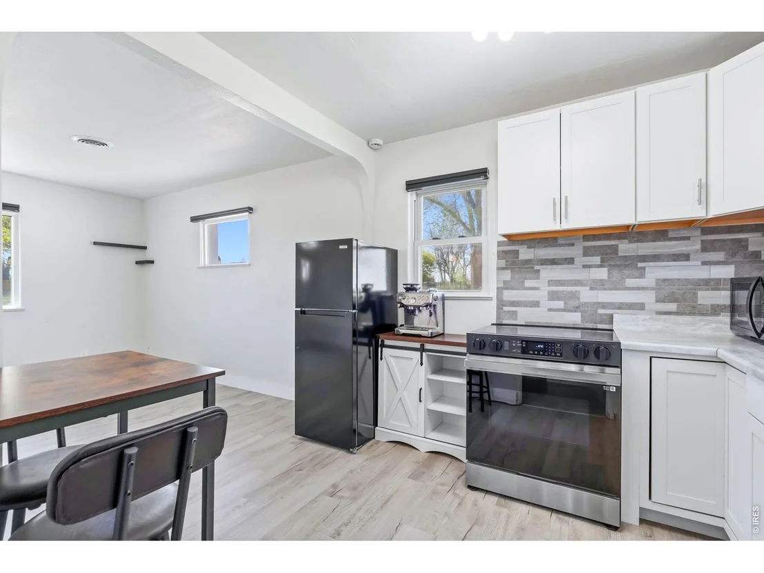 Photo of 147 E Park Ave