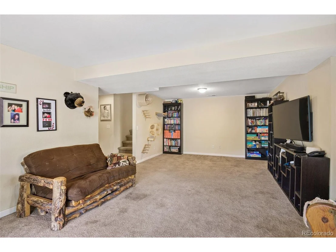 Photo of 1327 Bluebird Dr