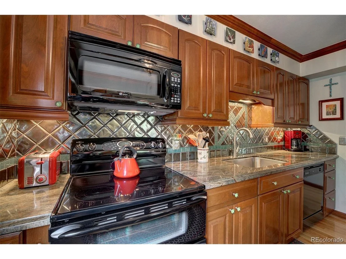 Photo of 25178 Stanley Park Rd