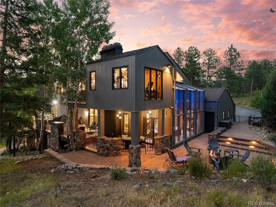 Photo of 571 Sundown Ln