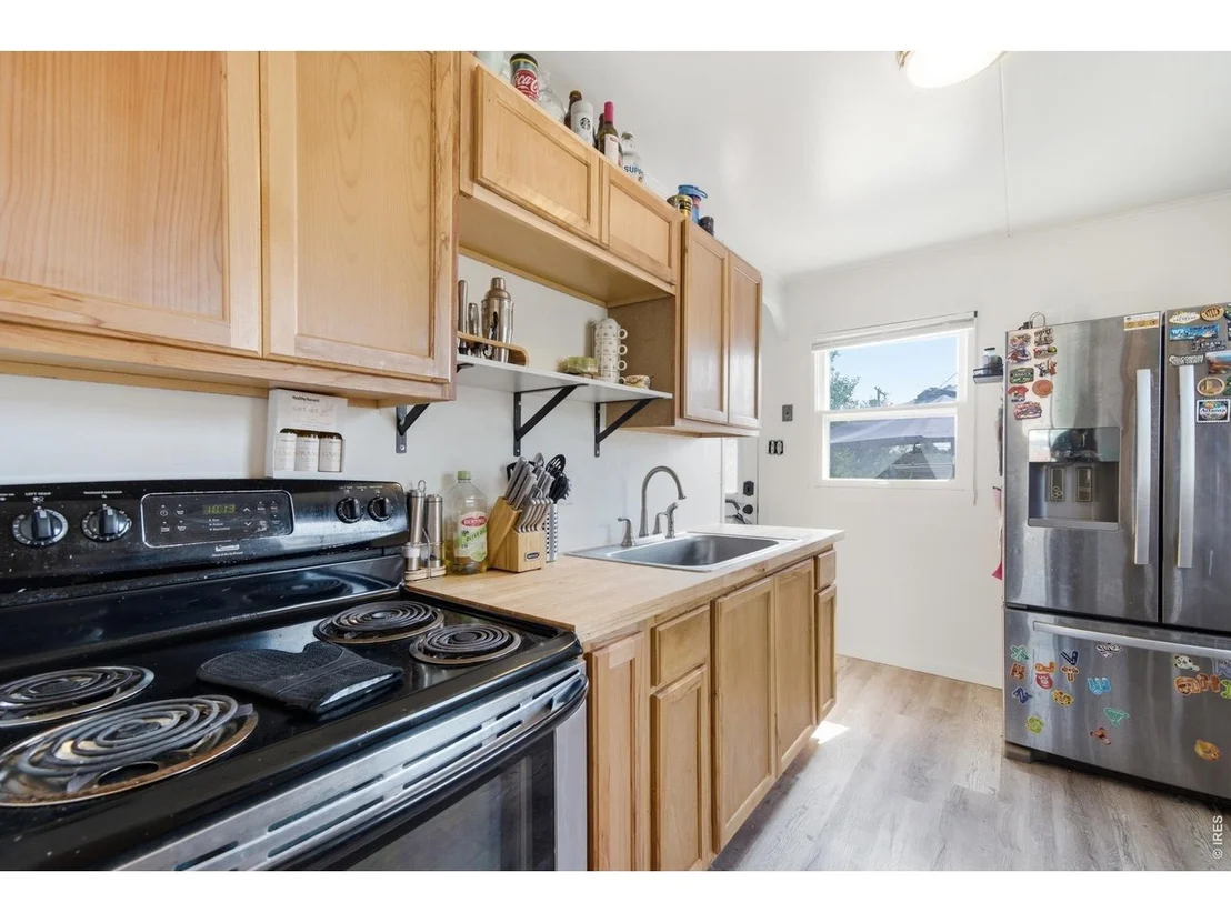 Photo of 2316 6th Ave