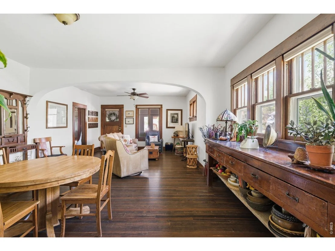 Photo of 212 2nd St