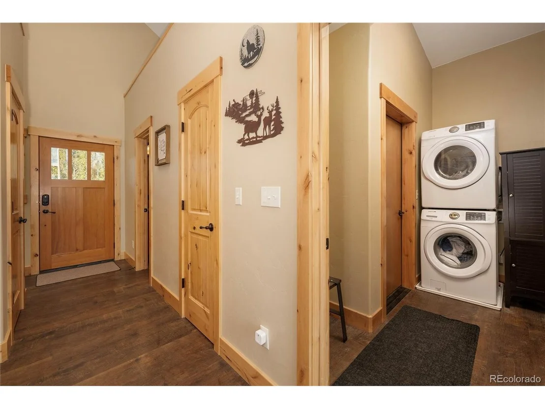 Photo of 205 Elk Ranch Rd