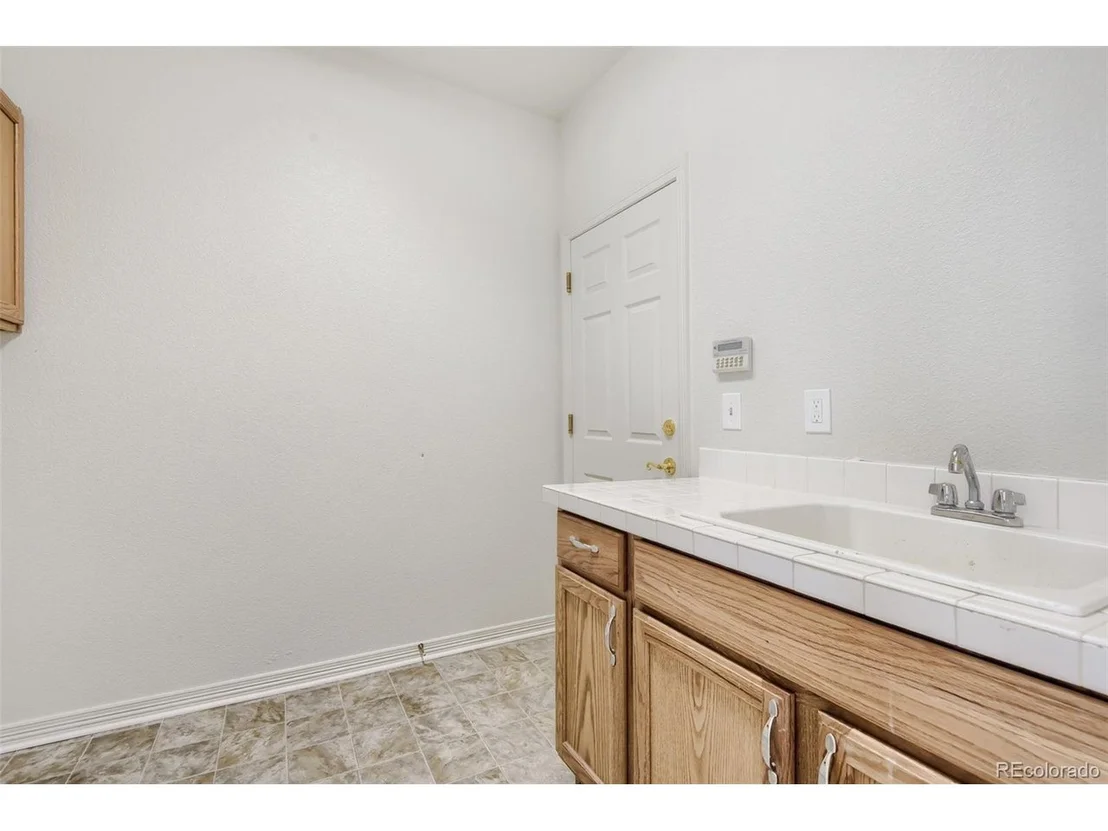 Photo of 796 Ridgemont Cir