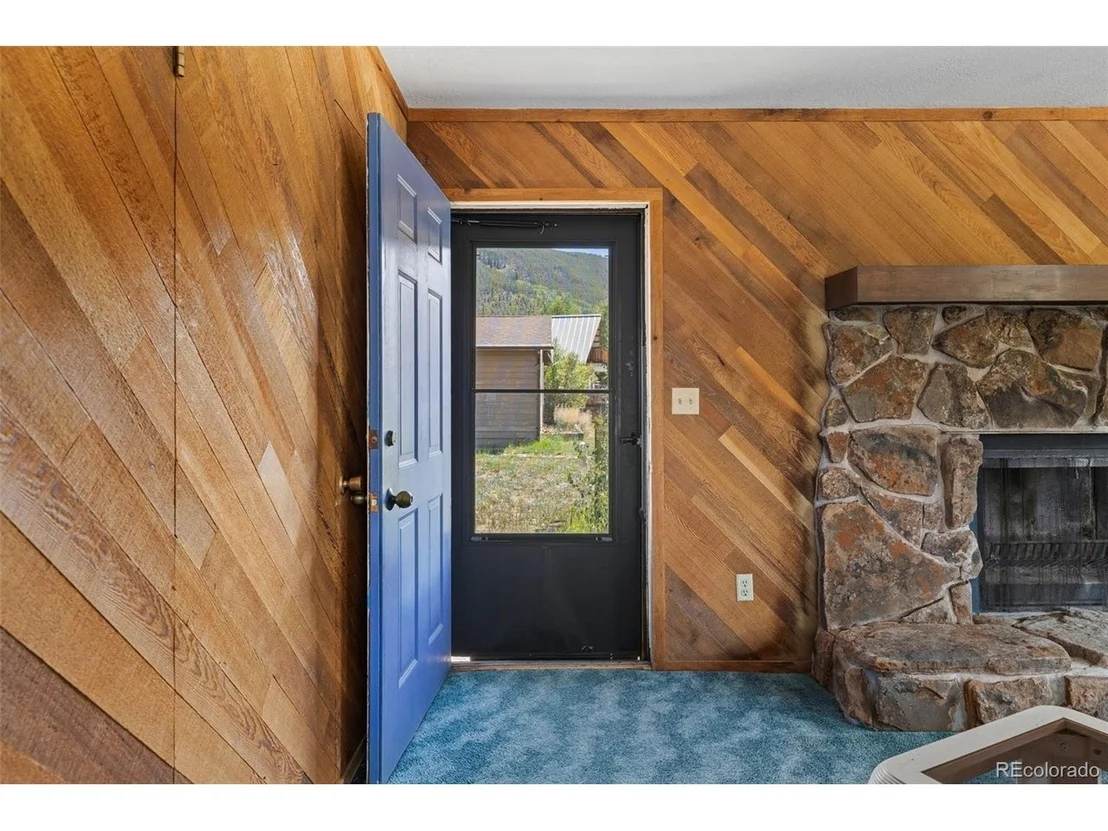 Photo of 143 Meadow Dr