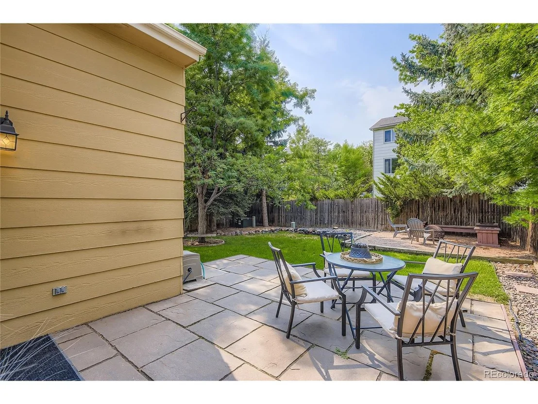 Photo of 16200 Hedgeway Dr