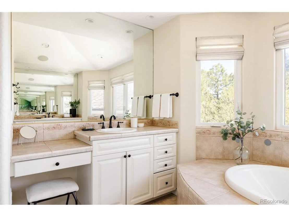 Photo of 5184 Pinyon Jay Rd