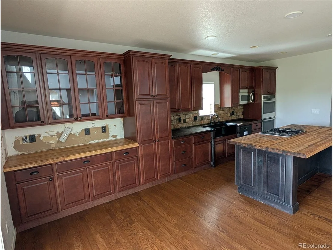 Photo of 4590 Pleasant Valley Cir