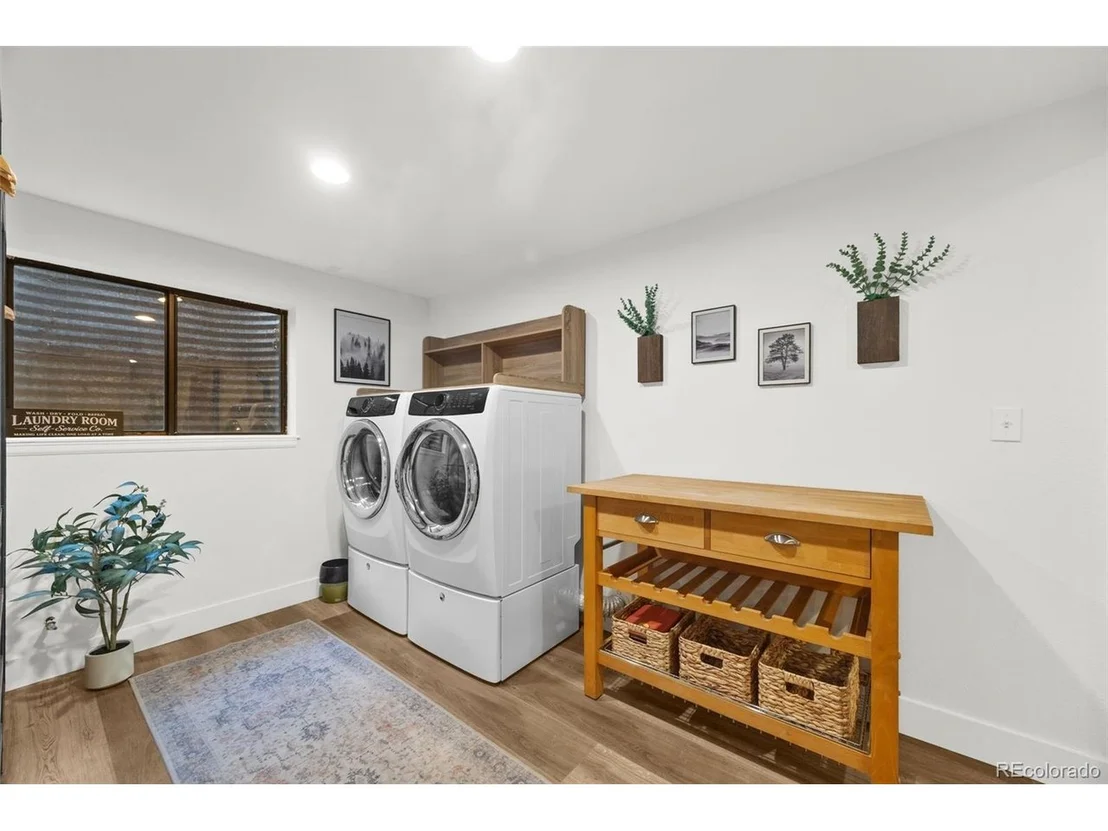 Photo of 102 Jackson Cir