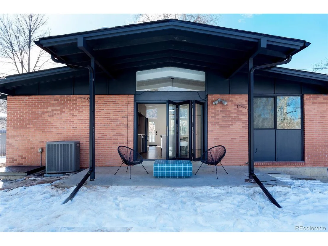 Photo of 7117 Glacier View Rd