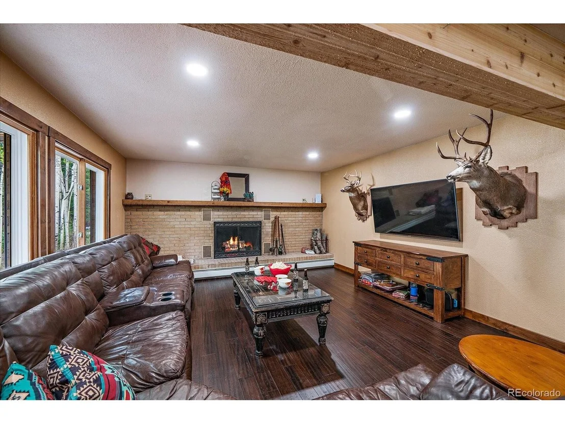Photo of 4253 Fall River Rd