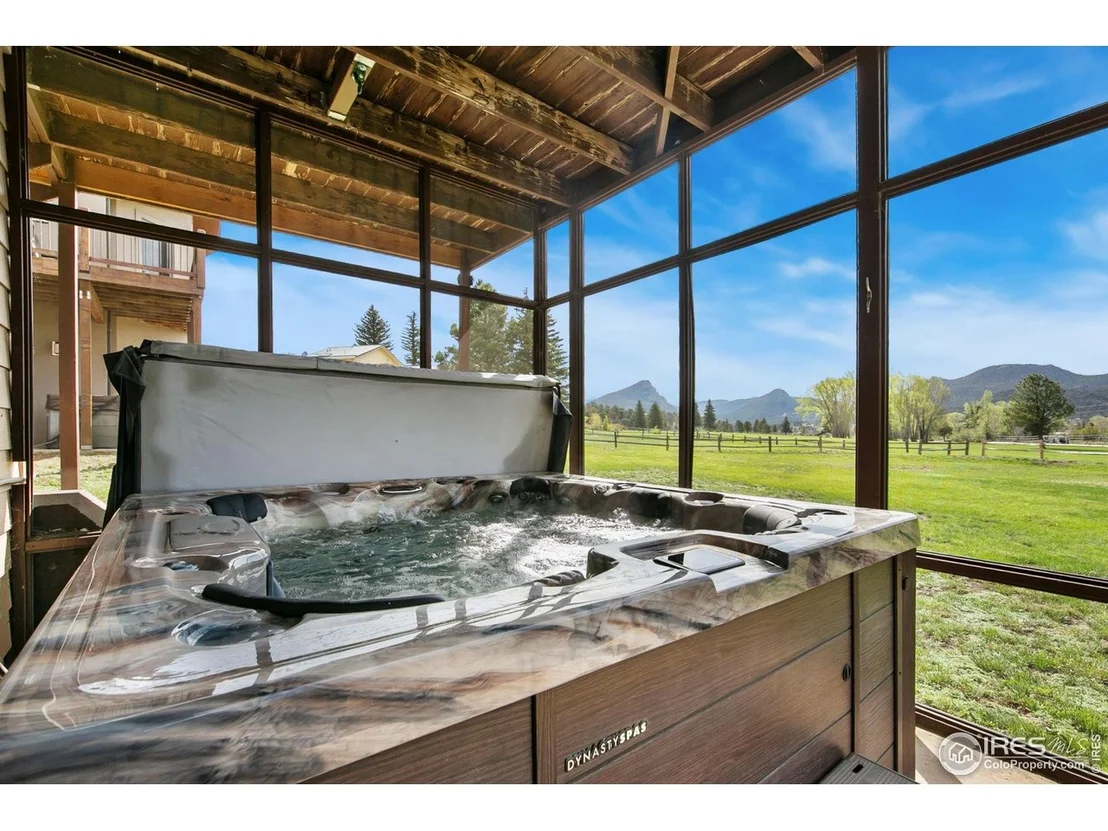 Photo of 464 Skyline Dr