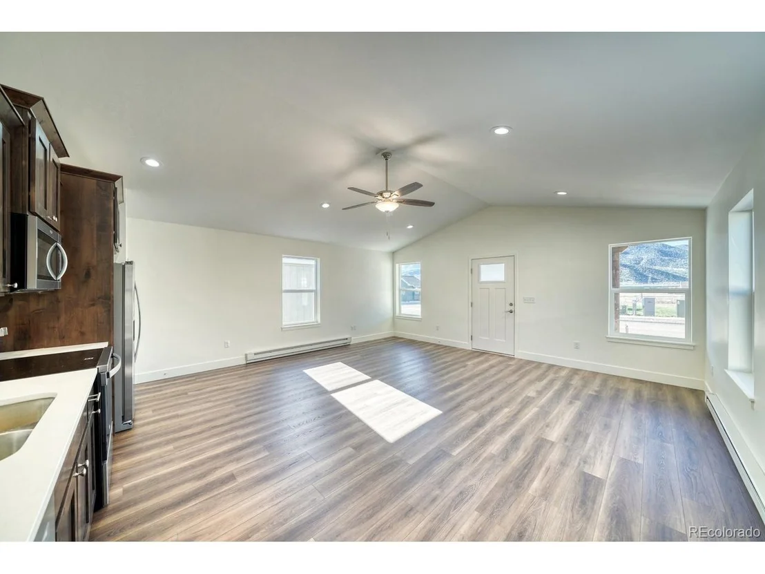 Photo of 10802 Willow Ave