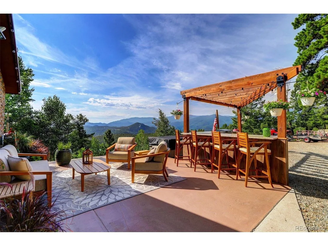 Photo of 291 Pinecrest Cir