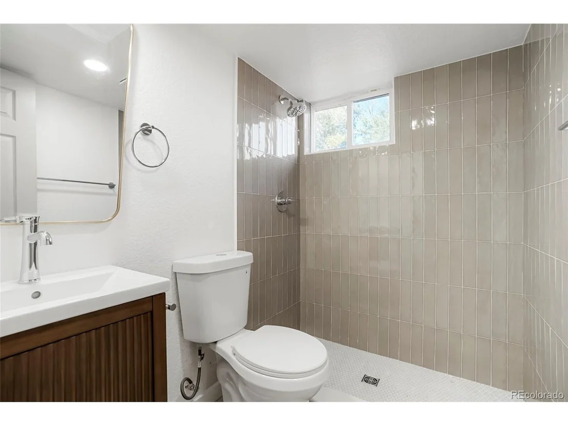 Photo of 4565 W Exposition Ave