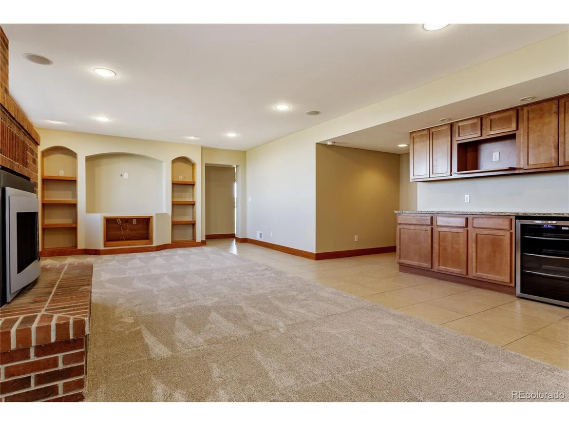 Photo of 6976 Hillpoint Pl